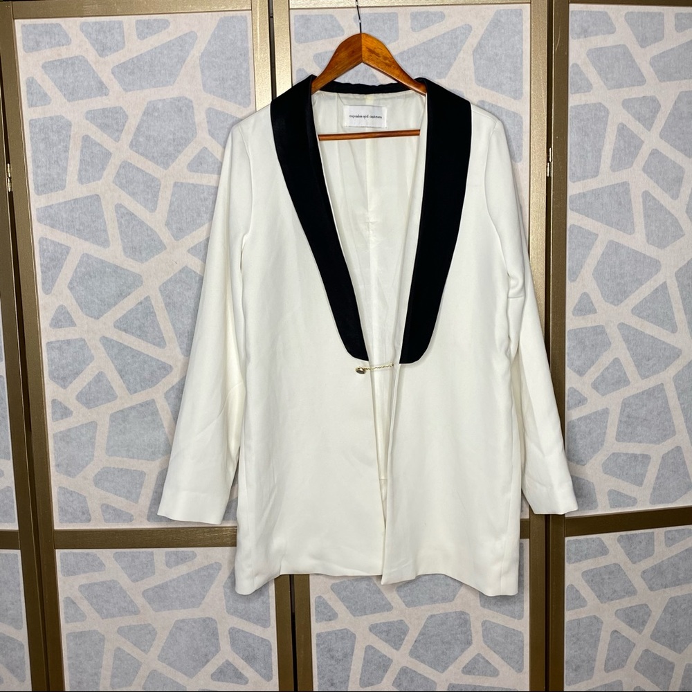 Cupcake‎ and Cashmere Barrington Blazer